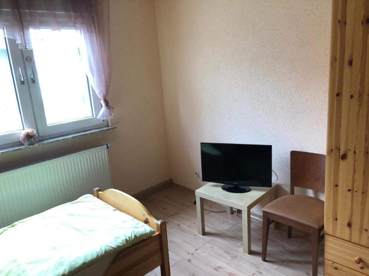 Monteurunterkunft Oberhausen-Rheinhausen 외부 사진